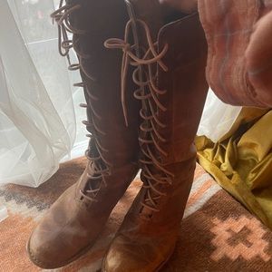 SOLD.  Vintage Frye Villager lace up